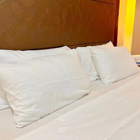 Newport Hotel Near Naia Manila Airport Terminal パサイ エクステリア 写真